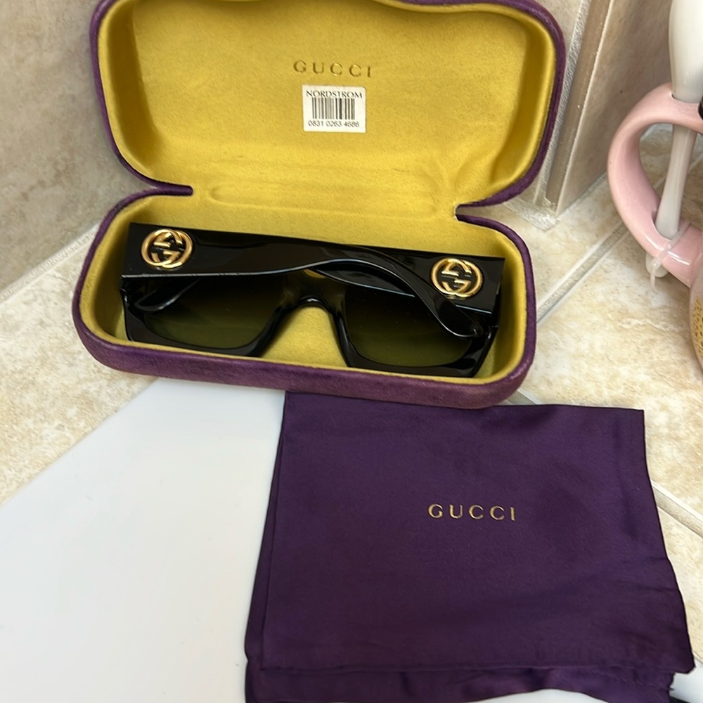 Authentictic Gucci 54mm Sunglasses